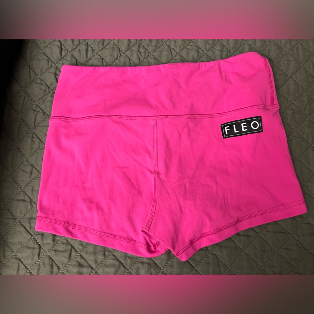 Fleo Rose Violet High Rise Original Shorts - M